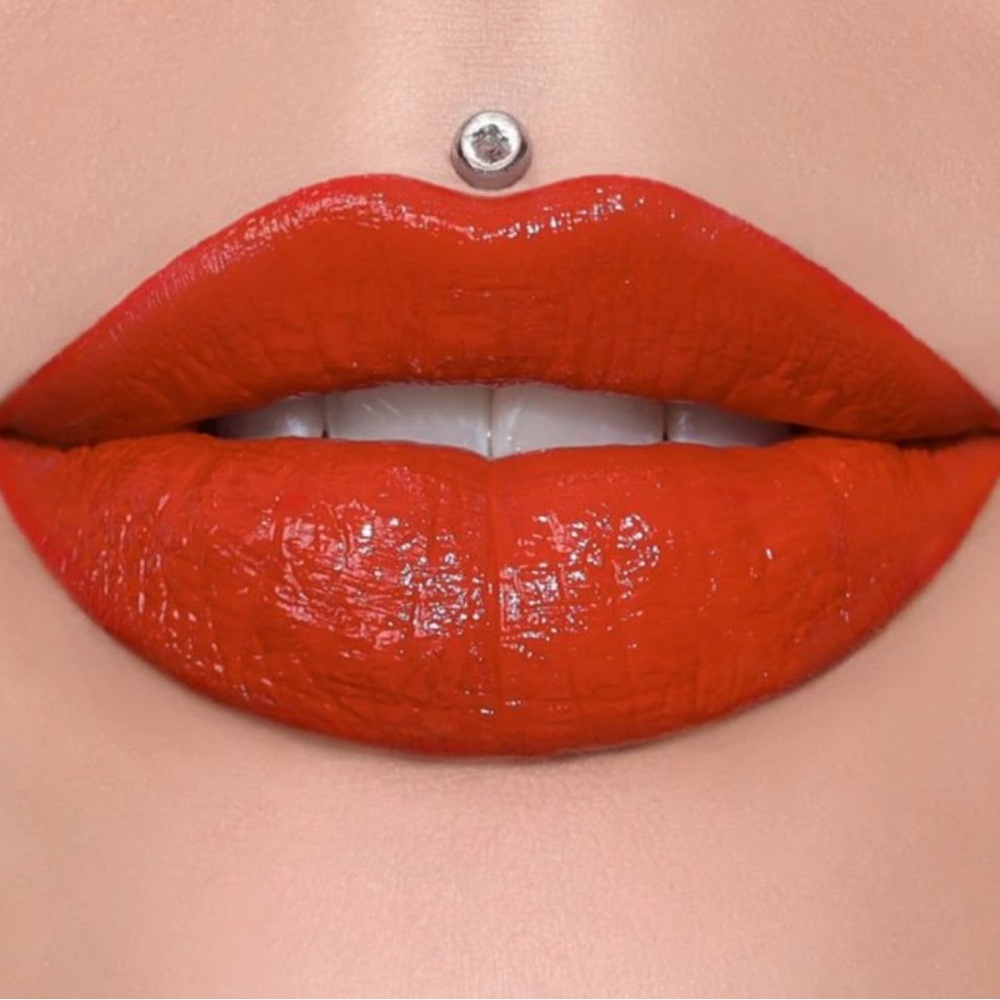 Jeffree Star Supreme Gloss EVERYONE KNOWS  💄